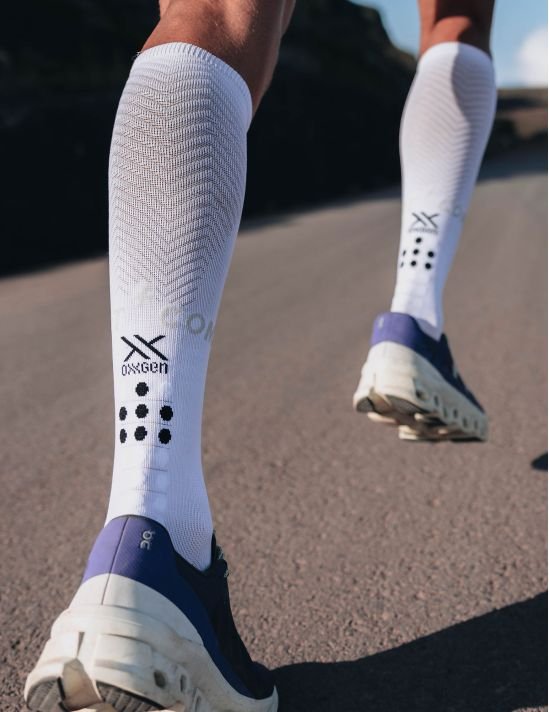 Compressport | Full Socks Oxygen | Compressiesokken | Ultralicht - Trail.nl