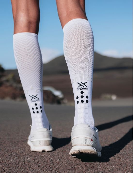 Compressport | Full Socks Oxygen | Compressiesokken | Ultralicht - Trail.nl