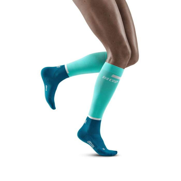 CEP | The Run Socks Tall V4 | Compressiekousen | Dames | Trail.nl